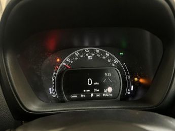 TOYOTA AYGO X 1.0 VVT-i Pure Hatchback 5dr Petrol x-shift Euro 6 (s/s) (72 ps)