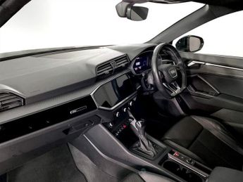AUDI Q3 1.5 TFSI CoD 35 Black Edition SUV 5dr Petrol S Tronic Euro 6 (s/