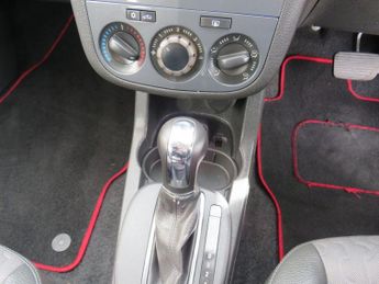 VAUXHALL CORSA 1.4 16V SE Hatchback 3dr Petrol Auto Euro 5 (100 ps)