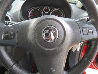 VAUXHALL CORSA 1.4 16V SE Hatchback 3dr Petrol Auto Euro 5 (100 ps)