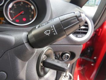 VAUXHALL CORSA 1.4 16V SE Hatchback 3dr Petrol Auto Euro 5 (100 ps)