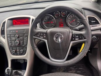 VAUXHALL ASTRA 1.6 16v Energy Hatchback 5dr Petrol Manual Euro 5 (115 ps)