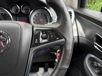 VAUXHALL MOKKA 1.4T SE SUV 5dr Petrol Auto 2WD Euro 5 (140 ps)