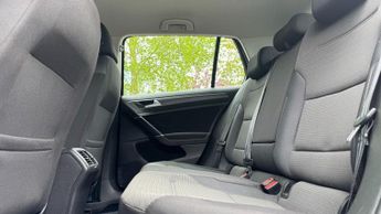 VOLKSWAGEN GOLF 1.6 TDI SE Nav Hatchback 5dr Diesel DSG Euro 6 (s/s) (115 ps)