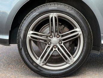 AUDI Q5 2.0 TDI S line Plus SUV 5dr Diesel S Tronic quattro Euro 5 (s/s)