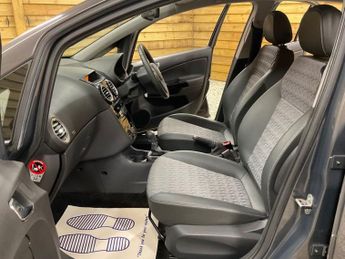 VAUXHALL CORSA 1.4 16V SE Hatchback 5dr Petrol Auto Euro 5 (100 ps)