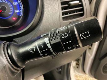 HYUNDAI IX20 1.6 Active Hatchback 5dr Petrol Auto Euro 5 (123 bhp)