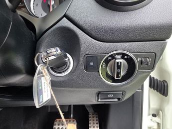 MERCEDES-BENZ 180 2.1 GLA200d AMG Line SUV 5dr Diesel 7G-DCT Euro 6 (s/s) (136 ps)