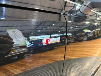 AUDI A4 AVANT 2.0 TDI 35 S line Estate 5dr Diesel S Tronic Euro 6 (s/s) (163 p