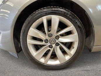 VAUXHALL INSIGNIA 1.4i Turbo SRi Nav Hatchback 5dr Petrol Manual Euro 6 (s/s) (140