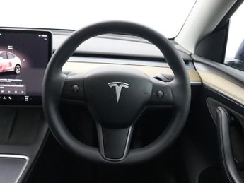 TESLA MODEL Y (Dual Motor) Long Range SUV 5dr Electric Auto 4WDE (384 bhp)