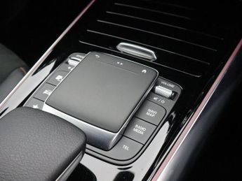 MERCEDES-BENZ EQA EQA 250+ 70.5kWh AMG Line SUV 5dr Electric Auto (190 ps)