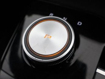 MG MG 4 64kWh SE Long Range Hatchback 5dr Electric Auto (203 ps)