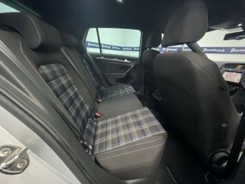 VOLKSWAGEN GOLF 1.4 TSI GTE Nav Hatchback 5dr Petrol Plug-in Hybrid DSG Euro 6 (