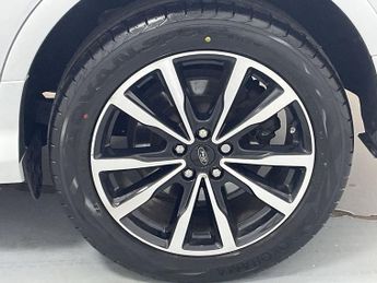 FORD KUGA 1.5 TDCi ST-Line SUV 5dr Diesel Powershift Euro 6 (s/s) (120 ps)