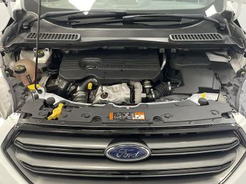 FORD KUGA 1.5 TDCi ST-Line SUV 5dr Diesel Powershift Euro 6 (s/s) (120 ps)