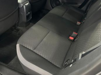 NISSAN JUKE 1.0 DIG-T N-Connecta SUV 5dr Petrol DCT Auto Euro 6 (s/s) (117 p