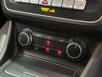 MERCEDES-BENZ A-CLASS 1.6 A180 SE (Executive) Hatchback 5dr Petrol 7G-DCT Euro 6 (s/s)