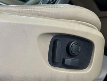 LAND ROVER DISCOVERY SPORT 2.0 TD4 HSE SUV 5dr Diesel Auto 4WD Euro 6 (s/s) (180 ps)