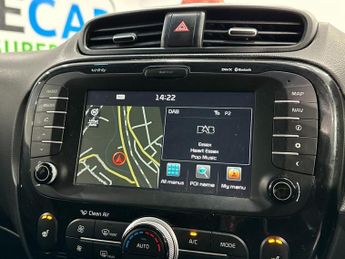 KIA SOUL 1.6 CRDi Mixx SUV 5dr Diesel Auto Euro 5 (126 bhp)