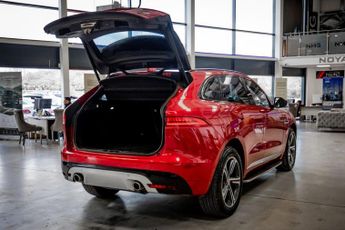 JAGUAR F-PACE 3.0 D300 V6 S SUV 5dr Diesel Auto AWD Euro 6 (s/s) (300 ps)