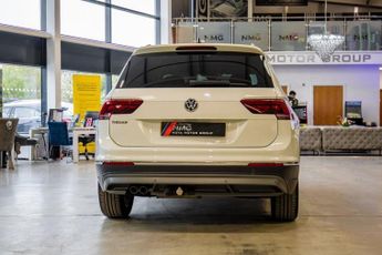 VOLKSWAGEN TIGUAN 2.0 TDI SEL SUV 5dr Diesel DSG Euro 6 (s/s) (150 ps)