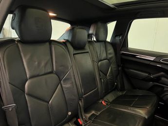 PORSCHE CAYENNE 3.0 TD V6 Platinum Edition SUV 5dr Diesel TiptronicS 4WD Euro 5 