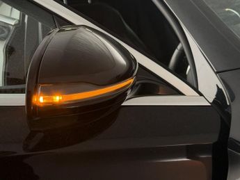 MERCEDES-BENZ E-CLASS 2.0 E220d AMG Line (Premium) Estate 5dr Diesel G-Tronic+ Euro 6 