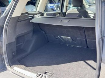 FORD KUGA 1.5 TDCi Zetec [Nav] 5dr - AUTO!