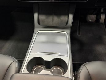 TESLA Model 3 Standard Range Plus Saloon 4dr Electric Auto RWD (241 bhp)