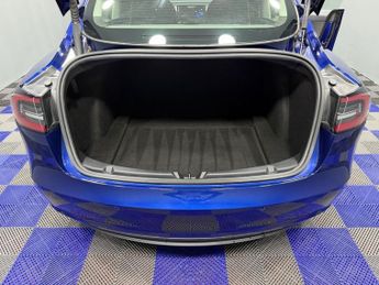TESLA Model 3 Standard Range Plus Saloon 4dr Electric Auto RWD (241 bhp)