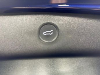 TESLA Model 3 Standard Range Plus Saloon 4dr Electric Auto RWD (241 bhp)