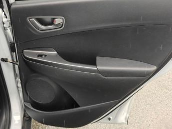 HYUNDAI KONA 64kWh Premium SUV 5dr Electric Auto (7kW Charger) (204 ps)