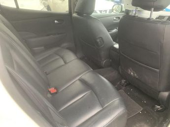 NISSAN LEAF 30kWh Tekna Hatchback 5dr Electric Auto (109 bhp)