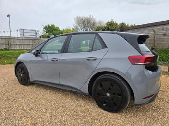 VOLKSWAGEN ID.3 Pro 58kWh Life Hatchback 5dr Electric Auto (145 ps)