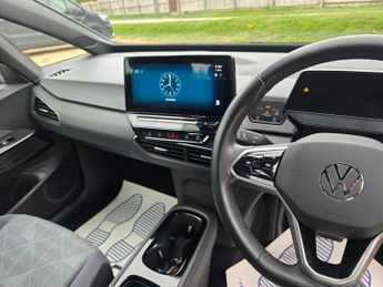 VOLKSWAGEN ID.3 Pro 58kWh Life Hatchback 5dr Electric Auto (145 ps)