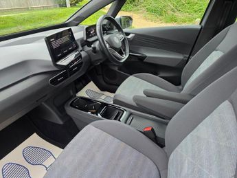 VOLKSWAGEN ID.3 Pro 58kWh Life Hatchback 5dr Electric Auto (145 ps)