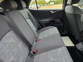 VOLKSWAGEN ID.3 Pro 58kWh Life Hatchback 5dr Electric Auto (145 ps)