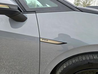 VOLKSWAGEN ID.3 Pro 58kWh Life Hatchback 5dr Electric Auto (145 ps)