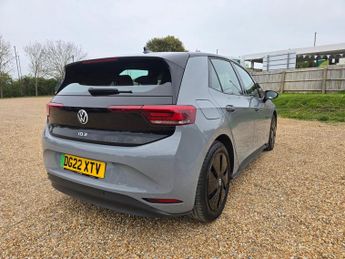 VOLKSWAGEN ID.3 Pro 58kWh Life Hatchback 5dr Electric Auto (145 ps)
