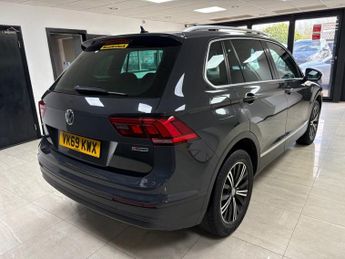 VOLKSWAGEN TIGUAN 2.0 TDI SE Navigation SUV 5dr Diesel DSG Euro 6 (s/s) (150 ps)