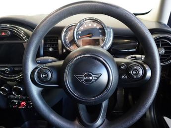 MINI HATCH 1.5 Cooper Classic Hatchback 5dr Petrol Steptronic Euro 6 (s/s) 
