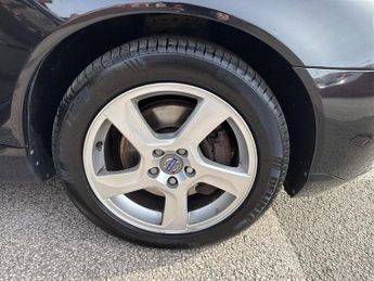 VOLVO V70 2.0 D3 SE Estate 5dr Diesel Geartronic Euro 5 (s/s) (163 ps)