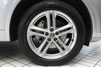 AUDI Q5 2.0 TDI S line SUV 5dr Diesel S Tronic quattro Euro 6 (s/s) (190