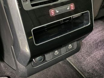 LAND ROVER RANGE ROVER SPORT 2.0 P400e 13.1kWh HSE Dynamic Black SUV 5dr Petrol Plug-in Hybri