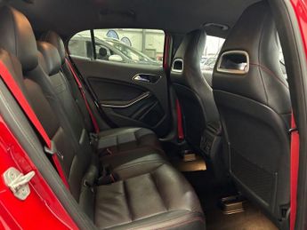 MERCEDES-BENZ GLA 2.1 GLA200d AMG Line (Premium) SUV 5dr Diesel 7G-DCT Euro 6 (s/s