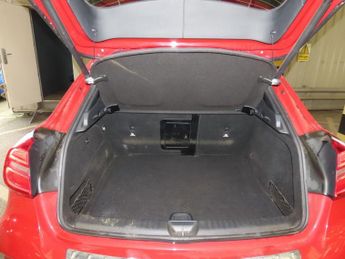 MERCEDES-BENZ GLA 2.1 GLA200d AMG Line (Premium) SUV 5dr Diesel 7G-DCT Euro 6 (s/s