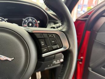 JAGUAR E-PACE 2.0 D150 Chequered Flag SUV 5dr Diesel Auto AWD Euro 6 (s/s) (15