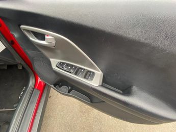 KIA NIRO 64kWh 2 SUV 5dr Electric Auto (201 bhp)