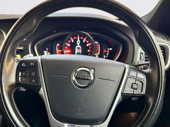 VOLVO V40 1.5 T3 R-Design Edition Hatchback 5dr Petrol Auto Euro 6 (s/s) (